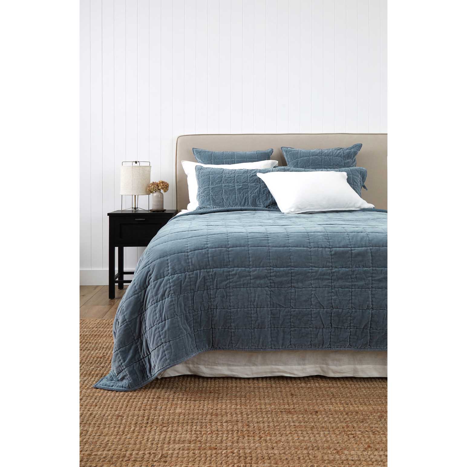 Wallace Cotton Belvedere Velvet Quilt